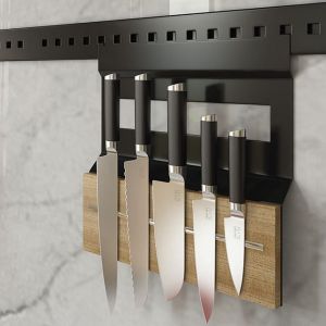 Магнитный держатель для ножей  на рейлинги для кухни 280х30х320 мм, черный бархат фото с ножами.