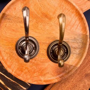 Фото - Крючок мебельный 2х-рожковый оксидированная бронза KR-0280-OAB.