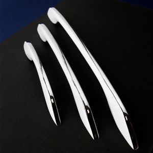 Мебельная ручка скоба 96 и 128 мм хром-белый S-3900-96(128) WT. Изображение 2.